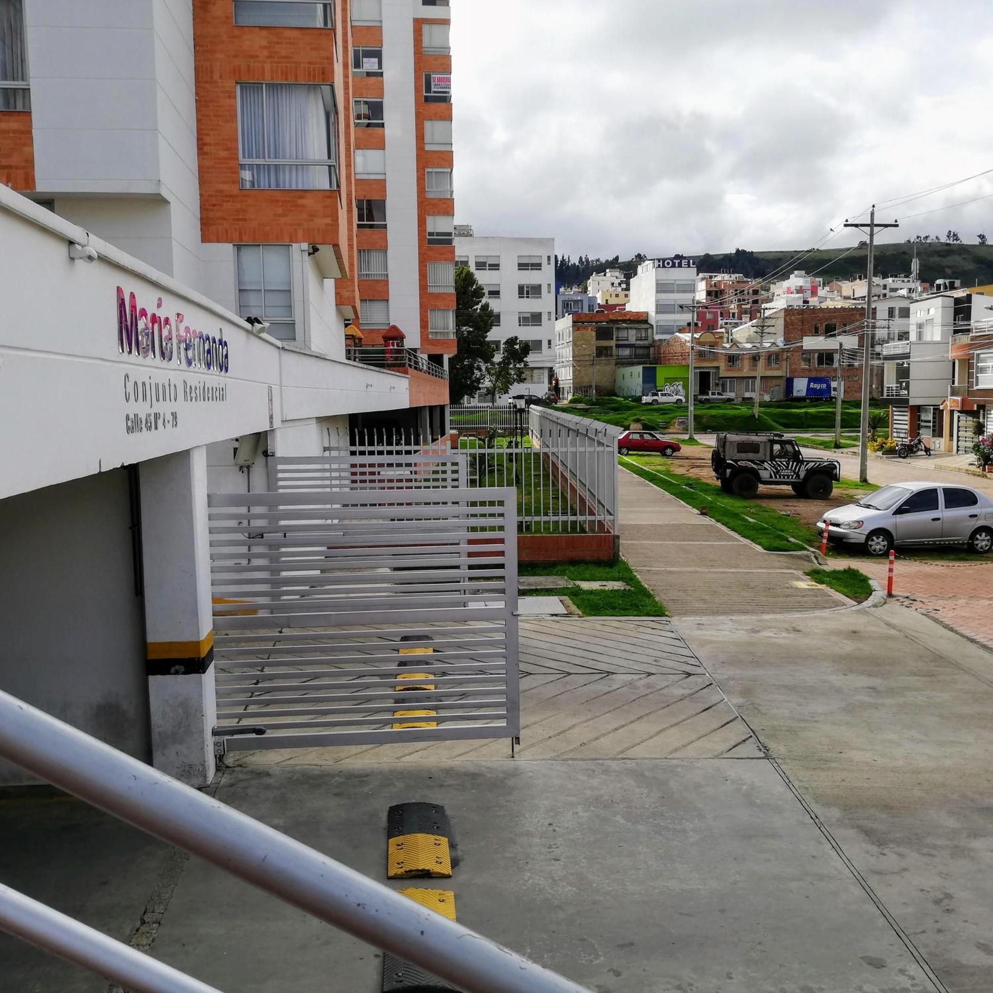 Habitacion Con Bano Privado Tunja Buitenkant foto